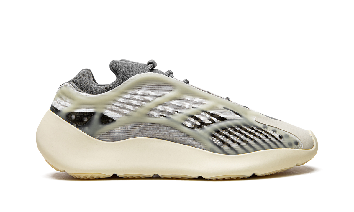 Yeezy 700 V3 "Fade Salt" ID1674
