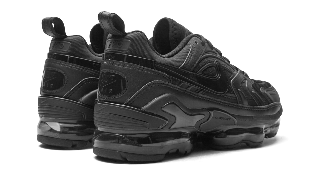 Air Vapormax EVO "Triple Black" CT2868 003
