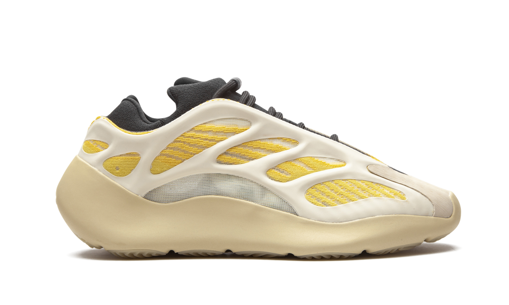 Yeezy 700 V3 "Safflower" G54853
