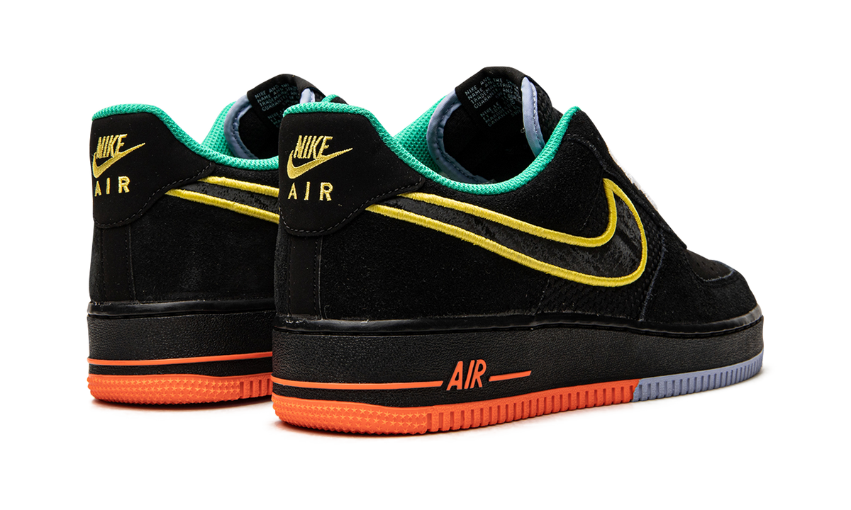Air Force 1 Low '07 LV8 "Peace and Unity" DM9051 001